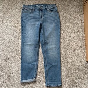 Old Navy Women's Straight Leg Jeans in Medium Blue